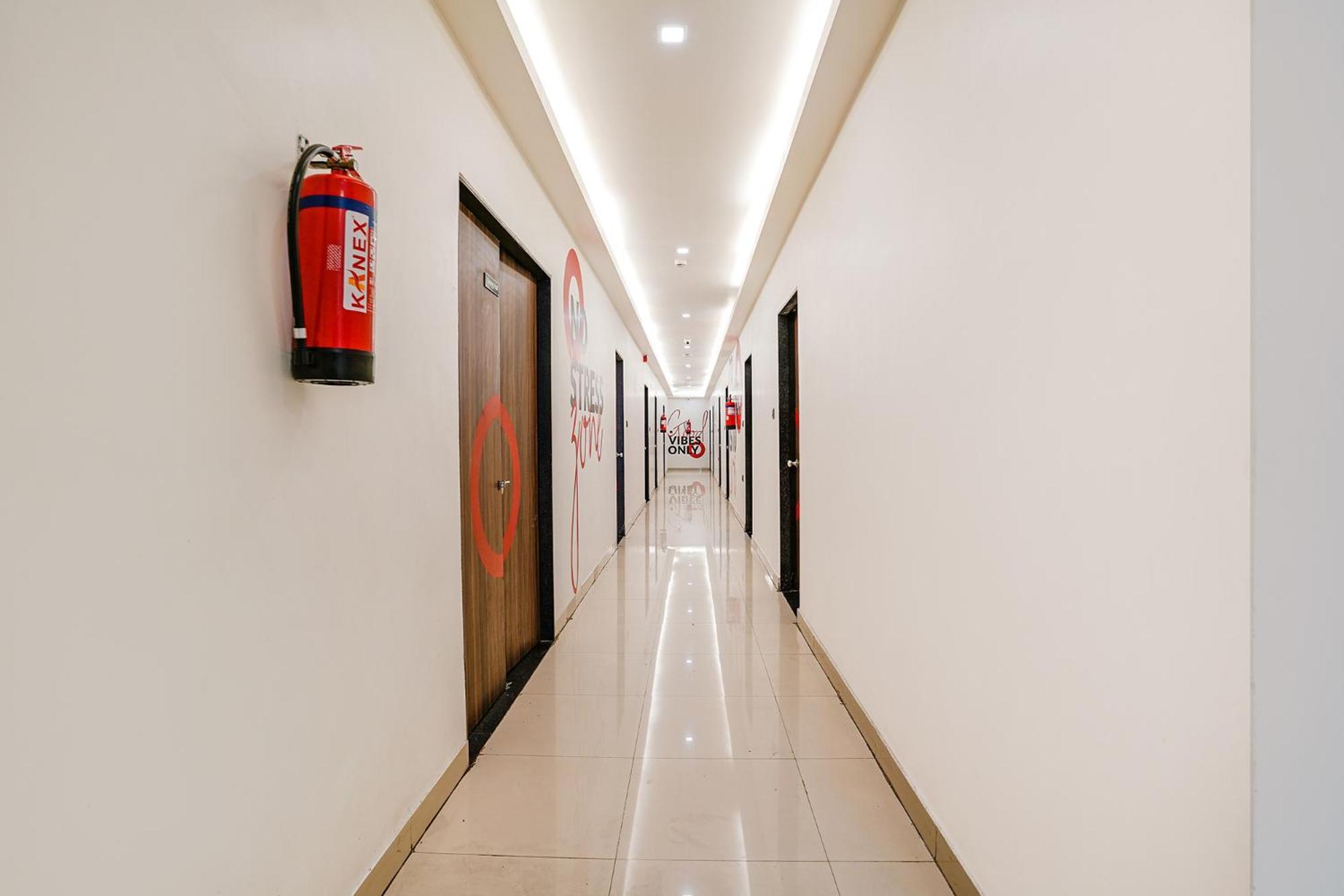 Fabhotel Lotus I Сурат Екстер'єр фото