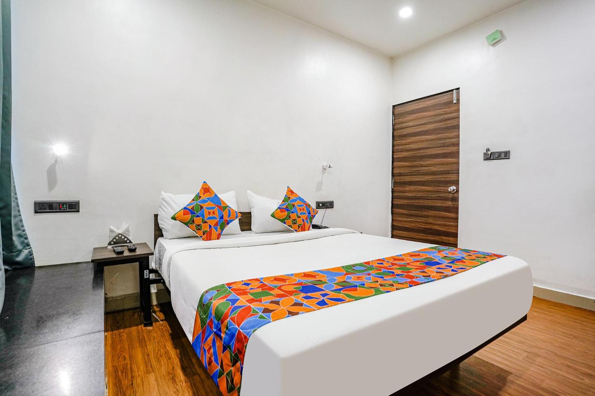 Fabhotel Lotus I Сурат Екстер'єр фото