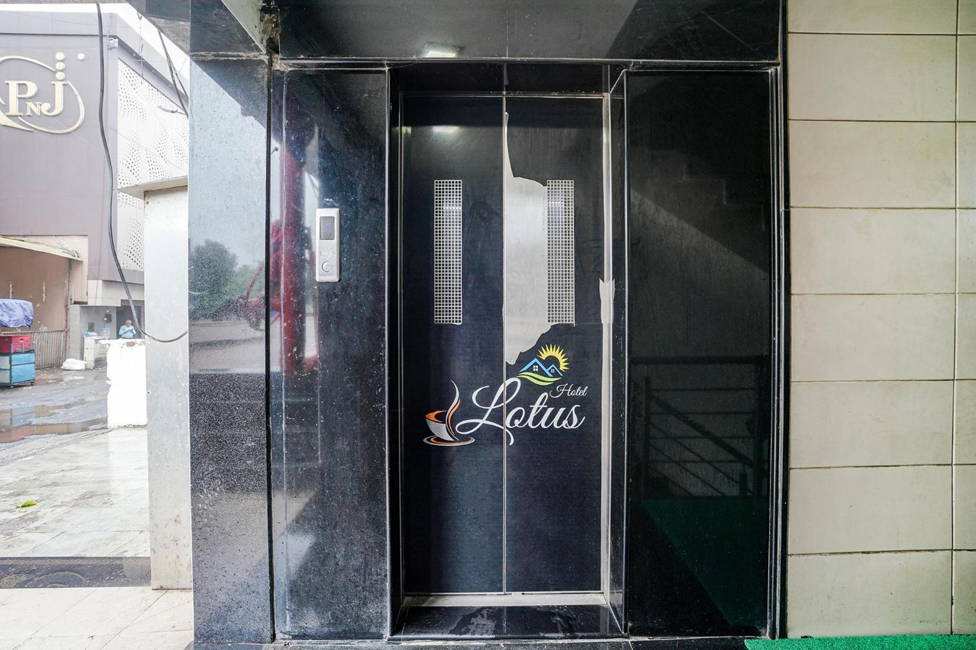 Fabhotel Lotus I Сурат Екстер'єр фото